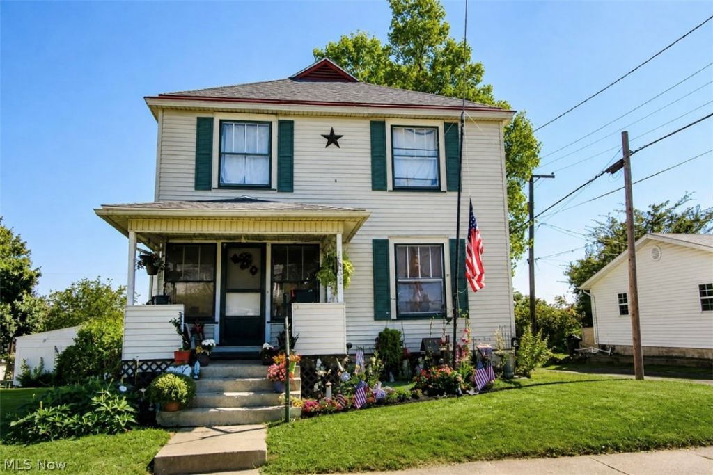 1622 Euclid Avenue, Zanesville, OH 43701 Main Photo