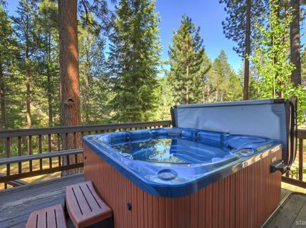 1419 Chinquapin Drive, South Lake Tahoe, CA 96150 Photo