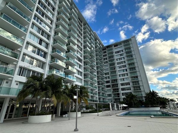 1000 West Ave , Unit 215, Miami Beach, FL 33139