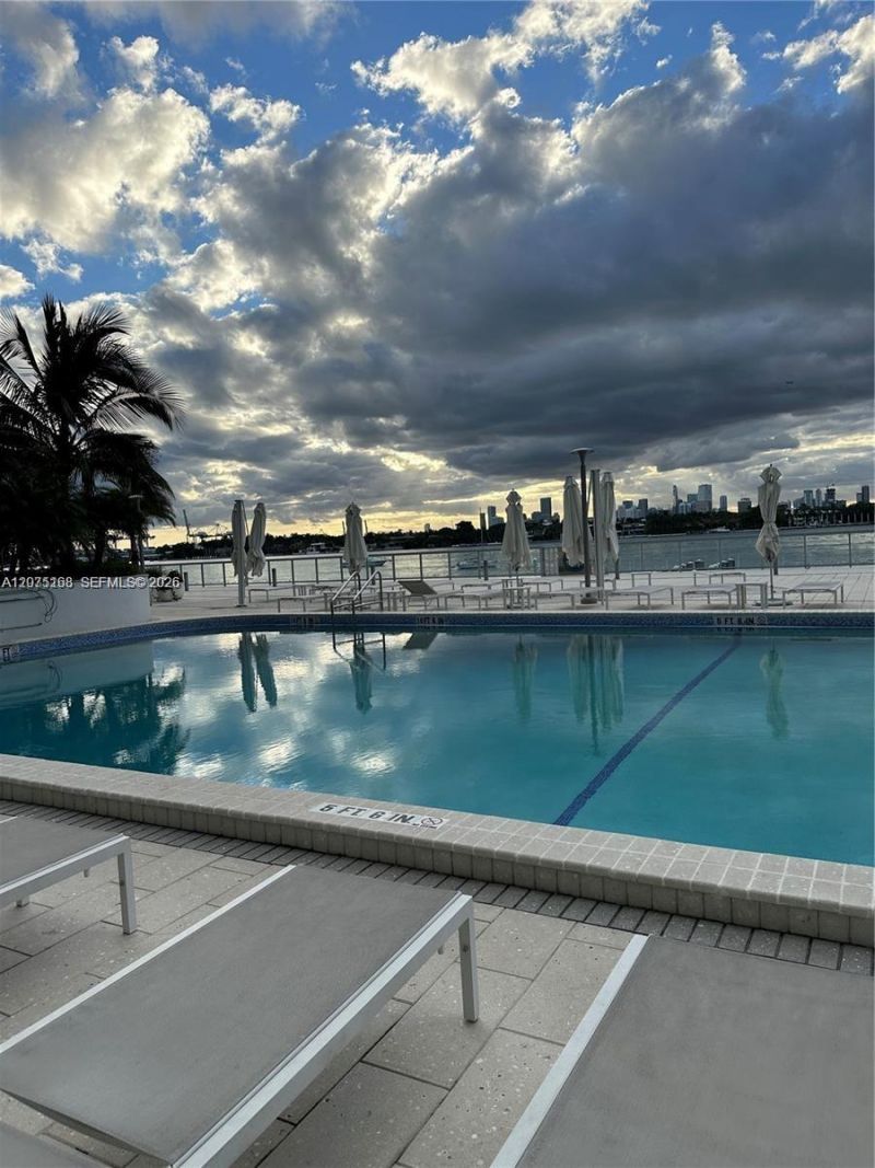 1000 West Ave , Unit 215, Miami Beach, FL 33139 Photo
