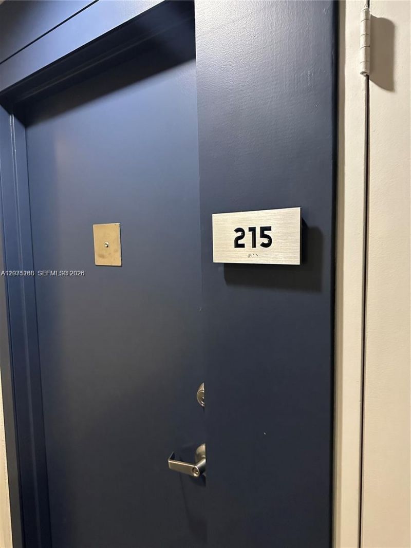 1000 West Ave , Unit 215, Miami Beach, FL 33139 Photo