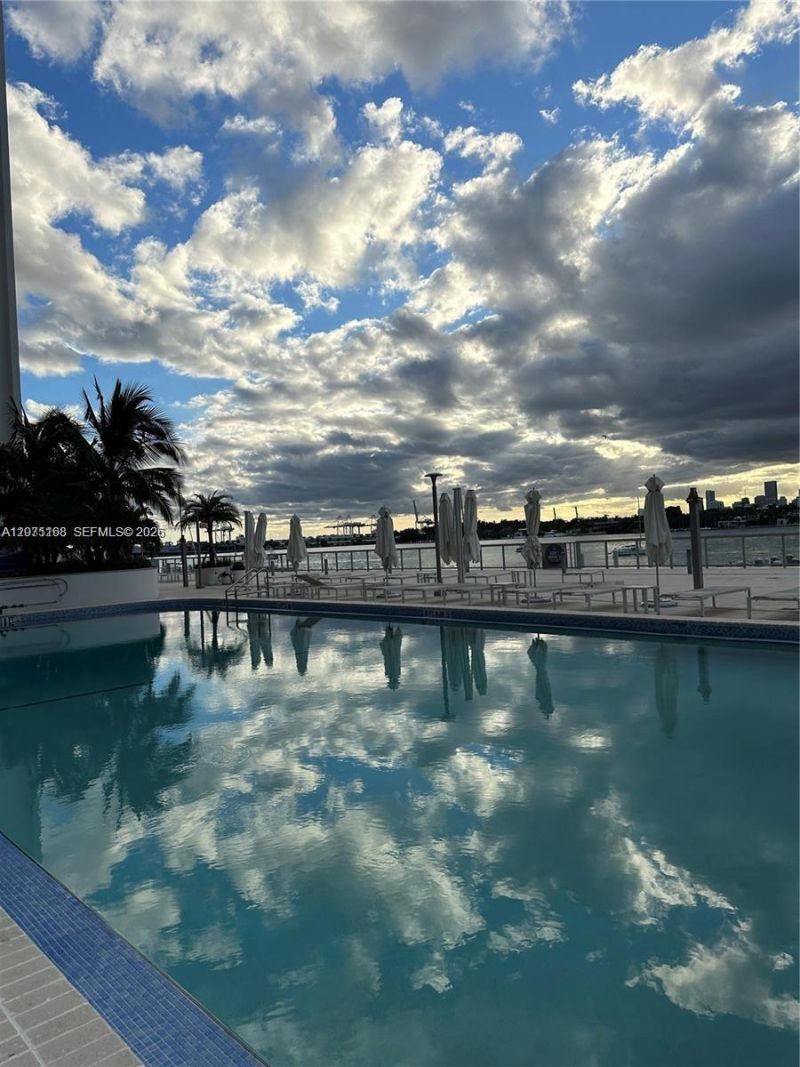 1000 West Ave , Unit 215, Miami Beach, FL 33139 Photo