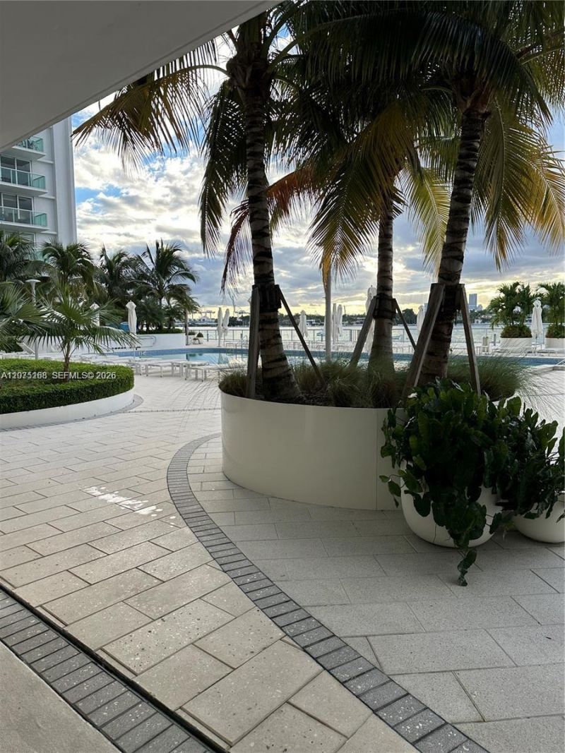 1000 West Ave , Unit 215, Miami Beach, FL 33139 Photo