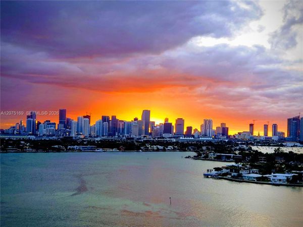 9 Island Ave , Unit 1806, Miami Beach, FL 33139