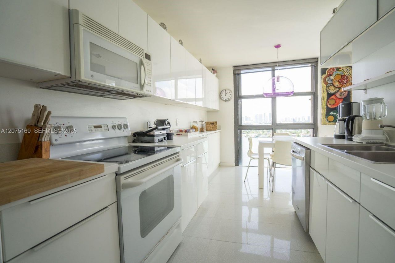 9 Island Ave , Unit 1806, Miami Beach, FL 33139 Photo