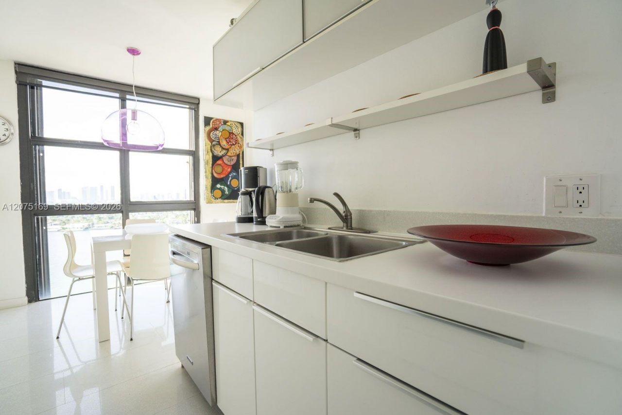 9 Island Ave , Unit 1806, Miami Beach, FL 33139 Photo