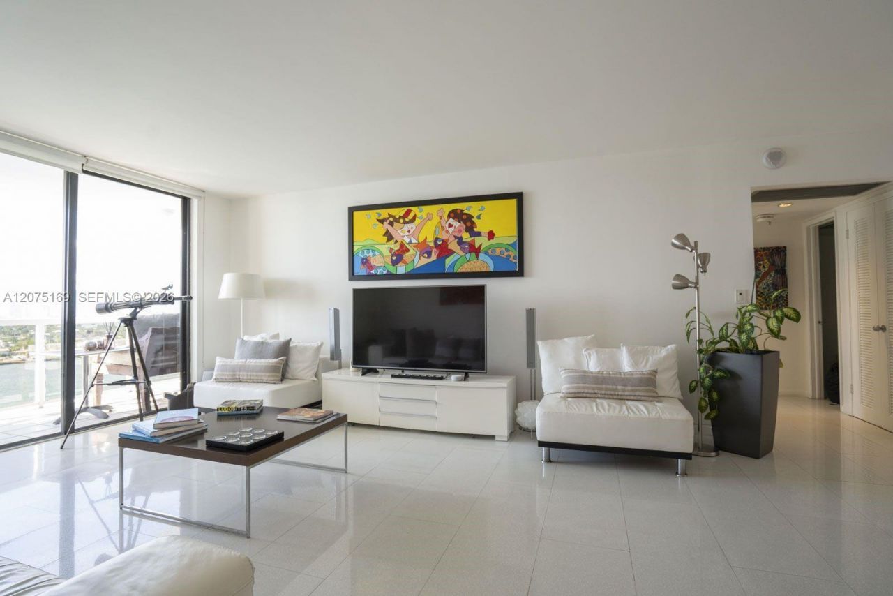 9 Island Ave , Unit 1806, Miami Beach, FL 33139 Photo