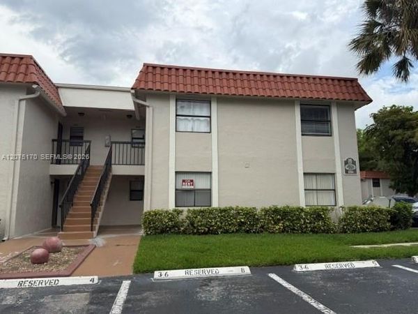 9704 Hammocks Blvd , Unit 104, Miami, FL 33196