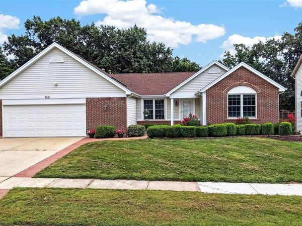 1420 Prospect Lakes Drive, Wentzville, MO 63385