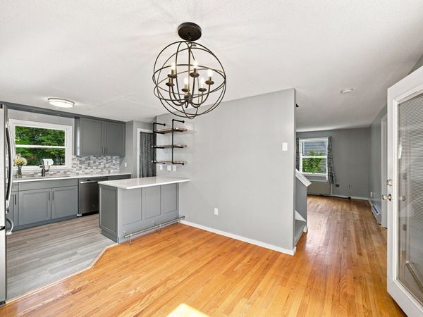 76 Laurel St, Unit A, Greenfield, MA 01301