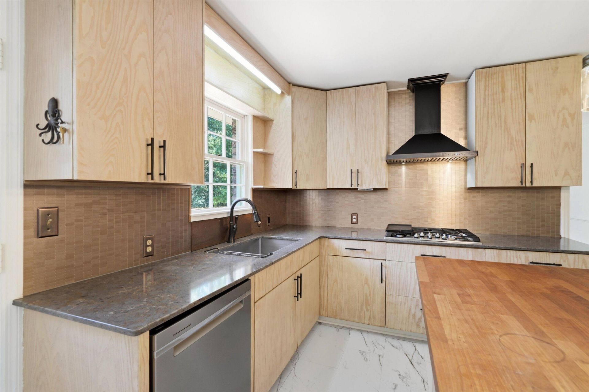 454 Trapier Drive Photo 12
