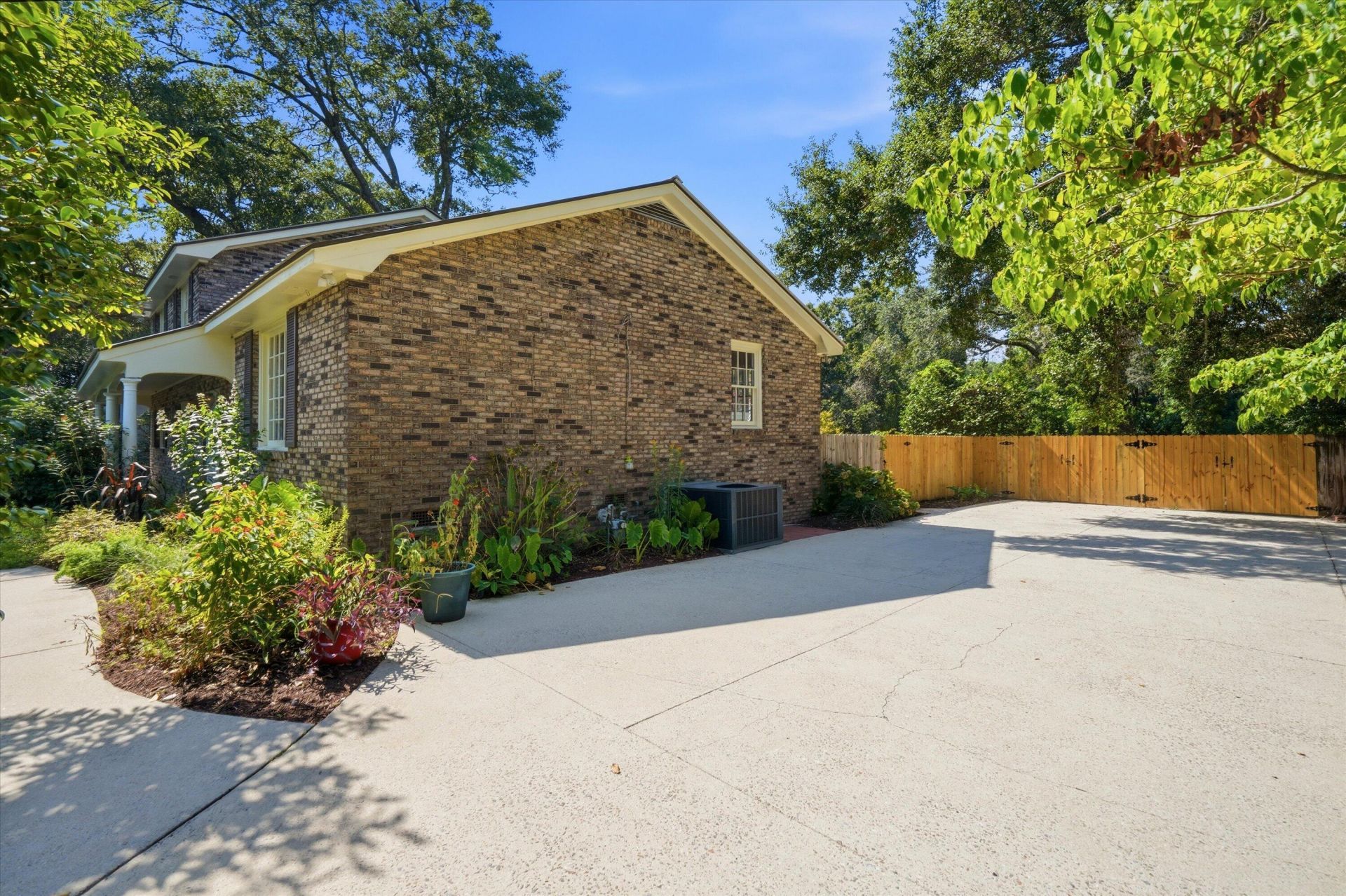 454 Trapier Drive Photo 4