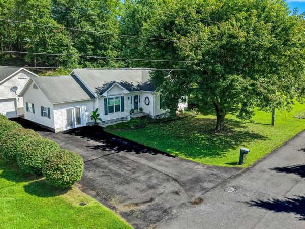 102 STATION ROAD, BECKLEY, WV 25801