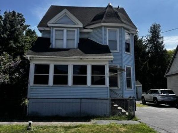 208 Clarence Avenue , Syracuse, NY 13205