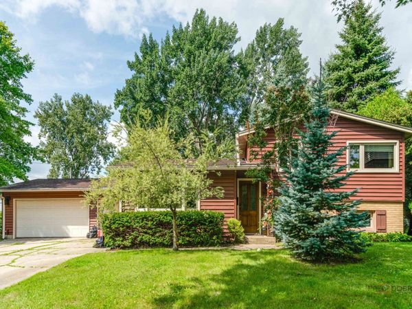 36696 N Grandwood Drive , Gurnee, IL 60031