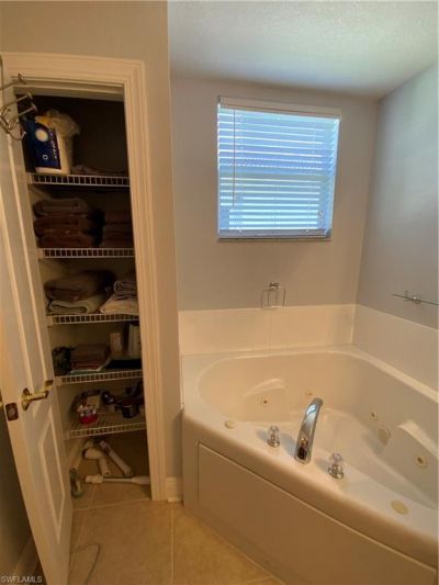 2565 Deerfield Lake Ct, Cape Coral, FL 33909 Photo