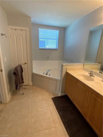 2565 Deerfield Lake Ct, Cape Coral, FL 33909 Photo