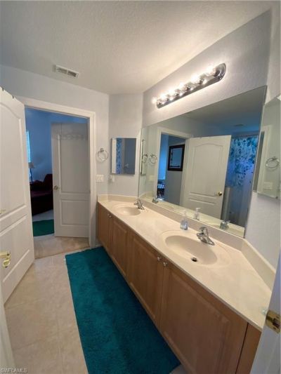 2565 Deerfield Lake Ct, Cape Coral, FL 33909 Photo