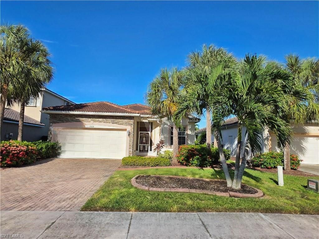 2565 Deerfield Lake Ct, Cape Coral, FL 33909 Photo