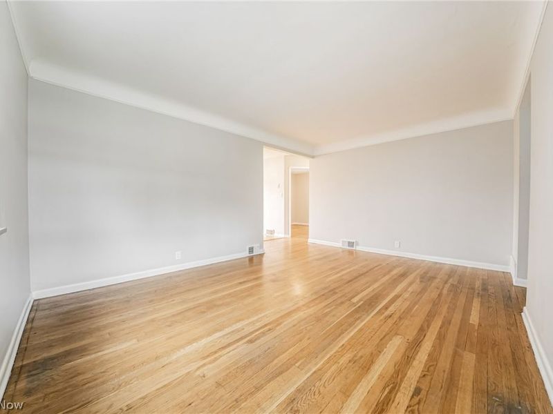 11303 Thrush Avenue, Cleveland, OH 44111 Photo 10