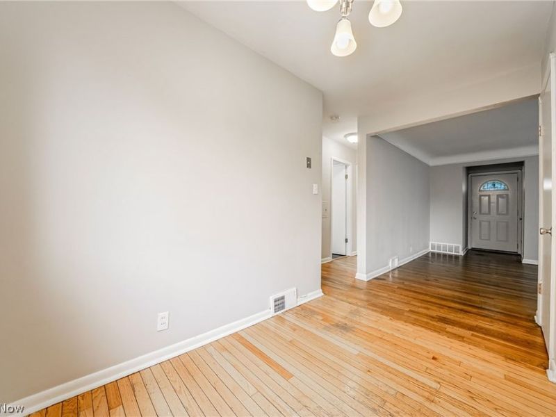 11303 Thrush Avenue, Cleveland, OH 44111 Photo 11