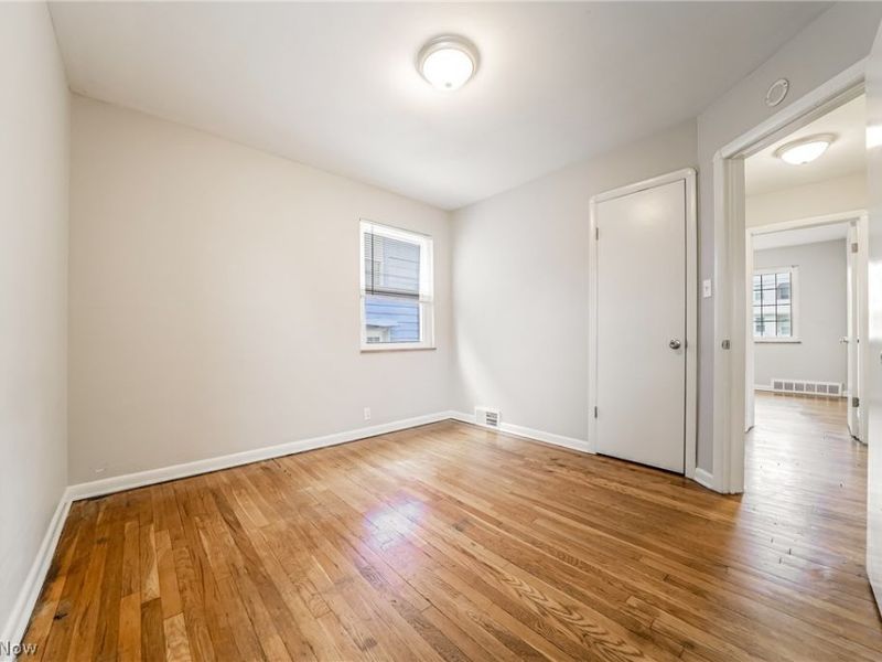 11303 Thrush Avenue, Cleveland, OH 44111 Photo 14
