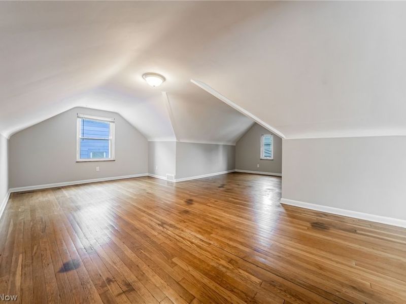 11303 Thrush Avenue, Cleveland, OH 44111 Photo 21