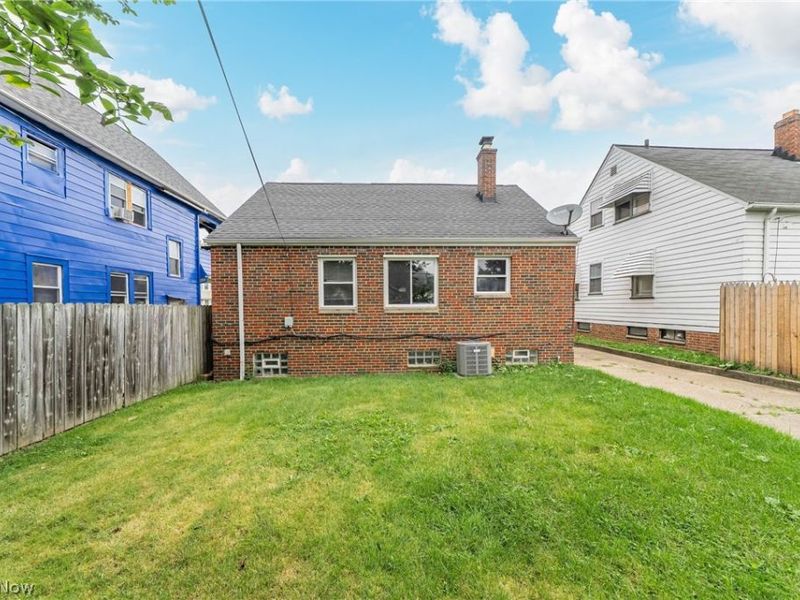 11303 Thrush Avenue, Cleveland, OH 44111 Photo 33