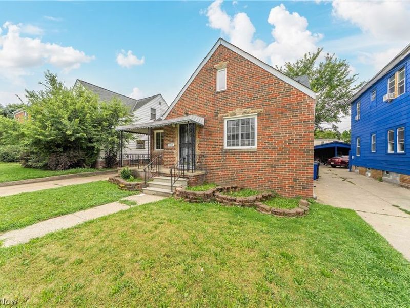 11303 Thrush Avenue, Cleveland, OH 44111 Photo 4