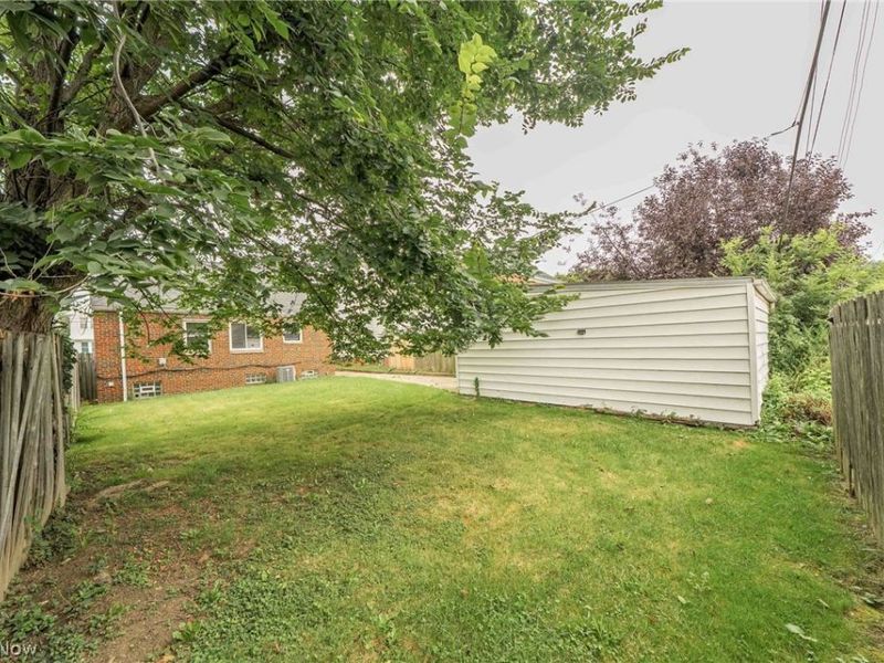 11303 Thrush Avenue, Cleveland, OH 44111 Photo 40