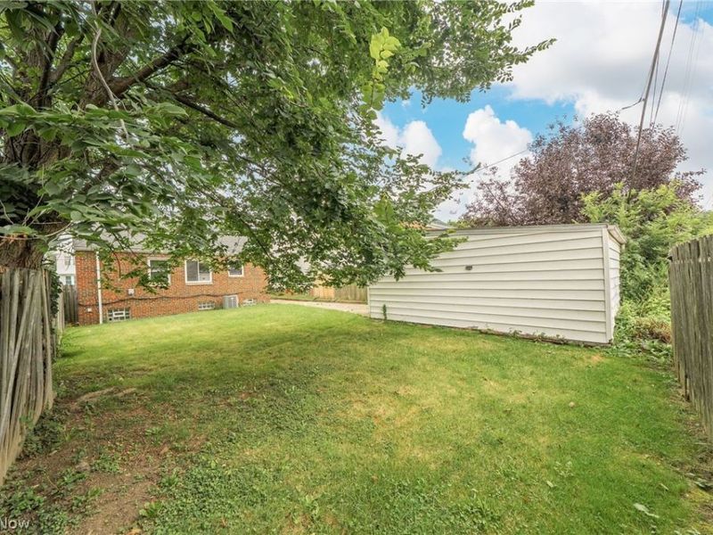 11303 Thrush Avenue, Cleveland, OH 44111 Photo 41