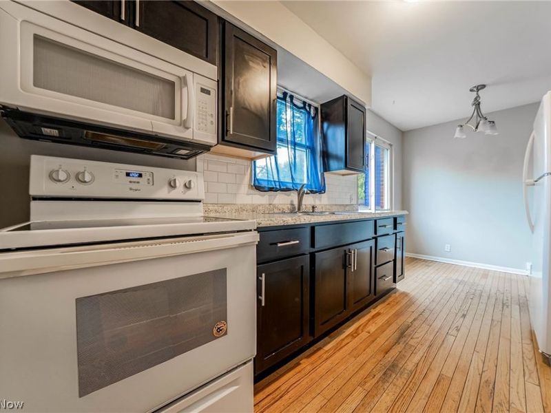 11303 Thrush Avenue, Cleveland, OH 44111 Photo 6