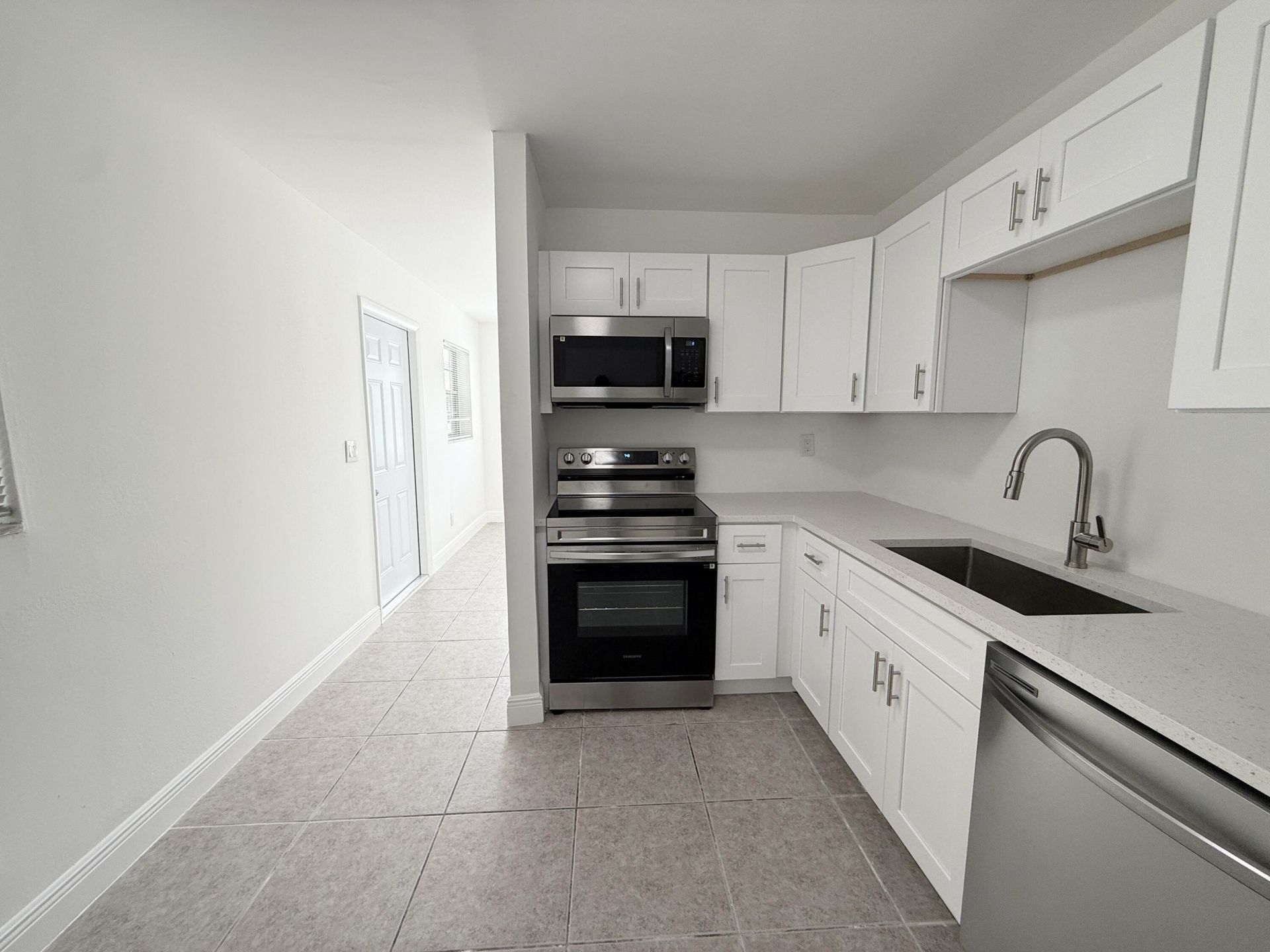 906 Foresteria Drive, Lake Park, FL 33403 Photo