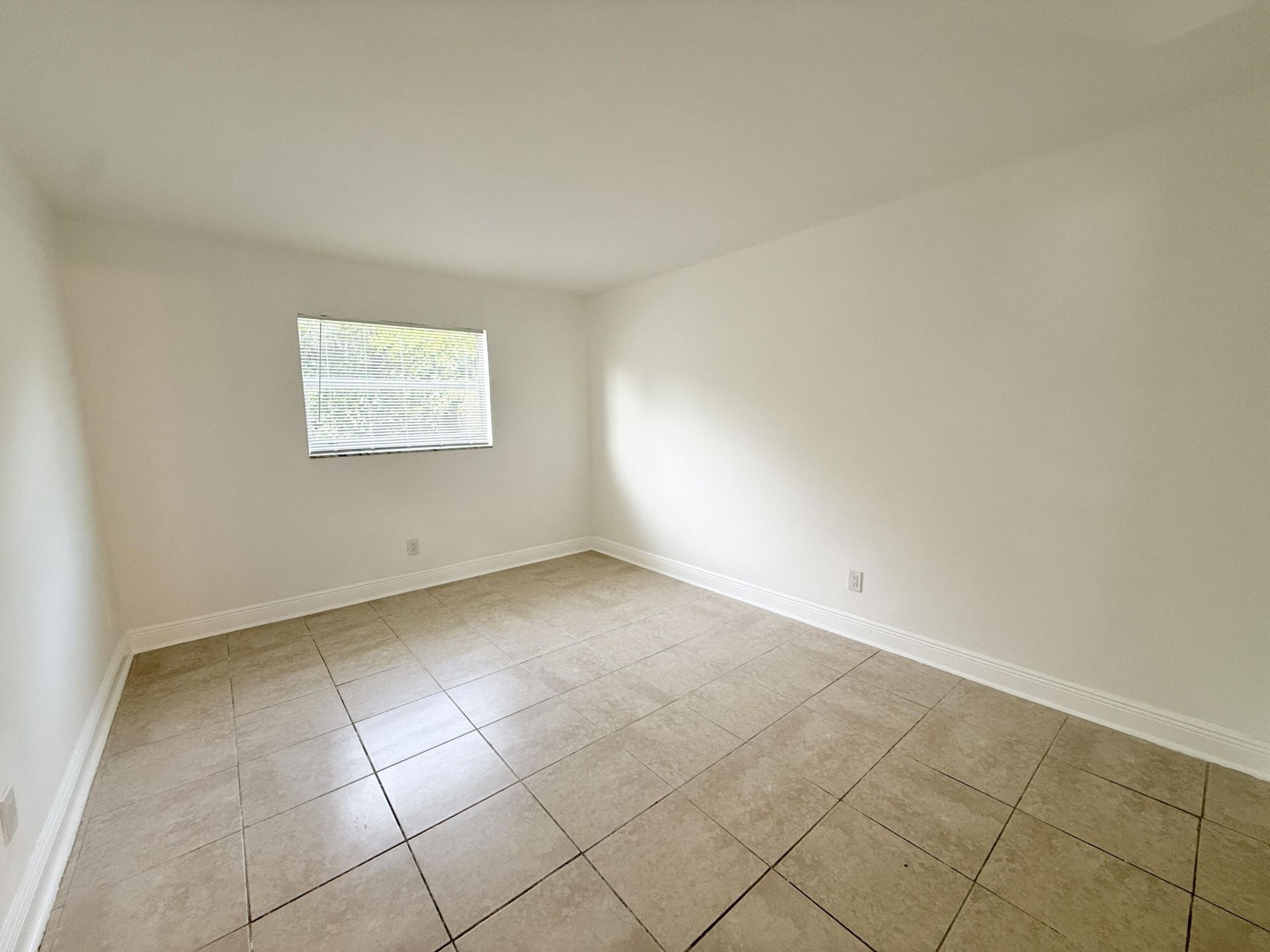906 Foresteria Drive, Lake Park, FL 33403 Photo