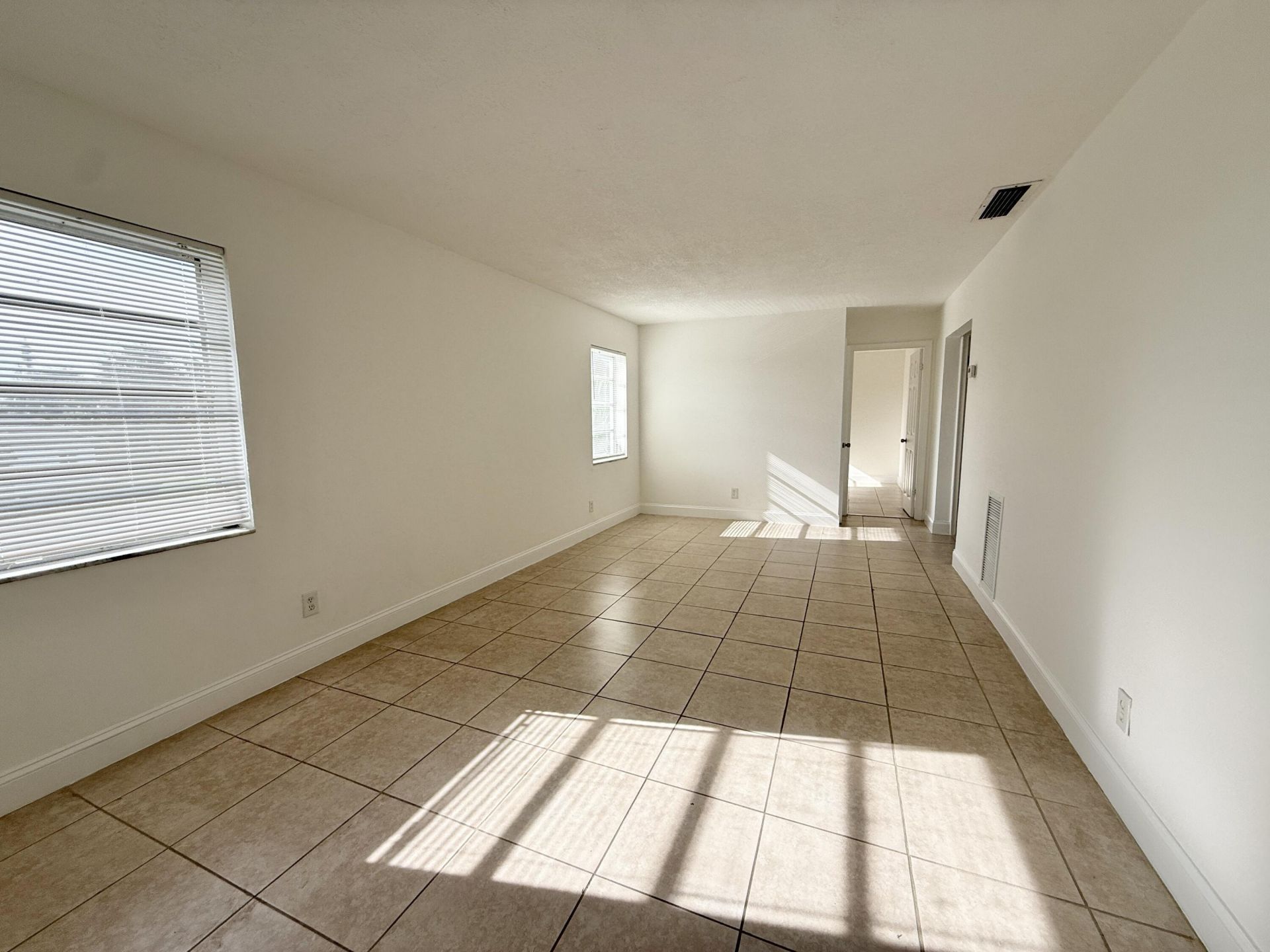 906 Foresteria Drive, Lake Park, FL 33403 Photo