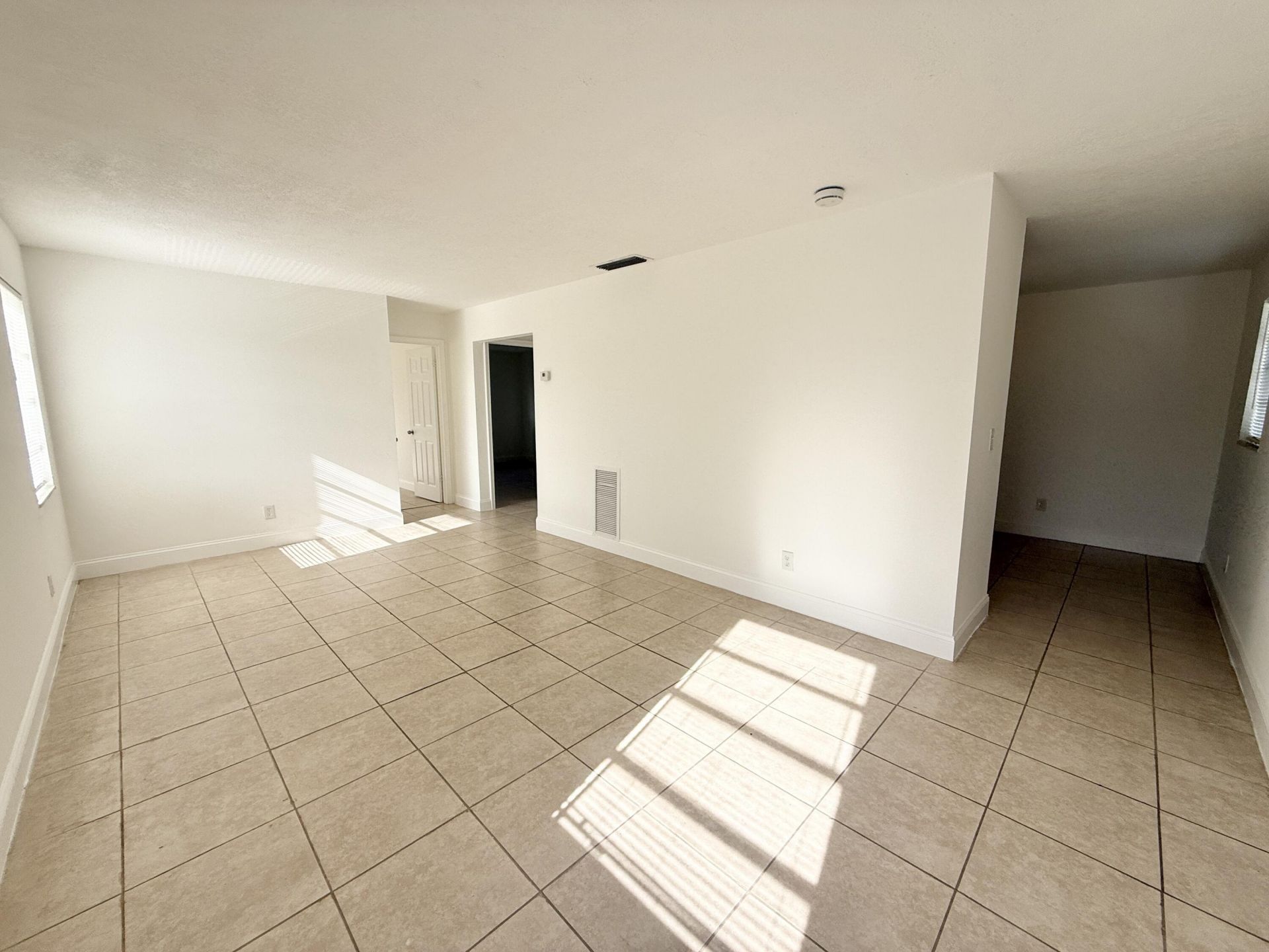 906 Foresteria Drive, Lake Park, FL 33403 Photo
