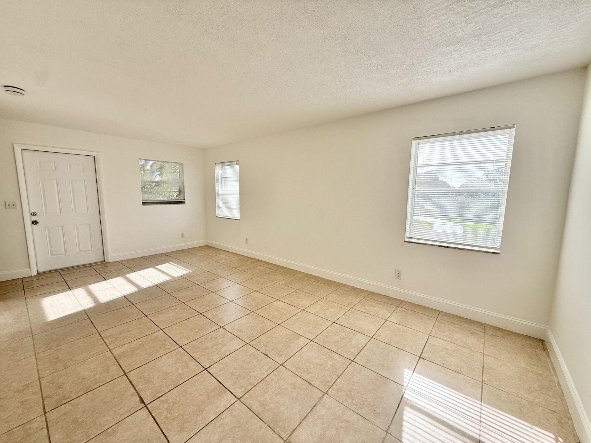 906 Foresteria Drive, Lake Park, FL 33403 Photo