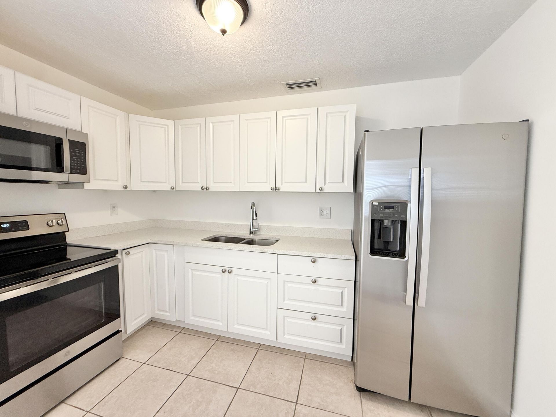906 Foresteria Drive, Lake Park, FL 33403 Photo