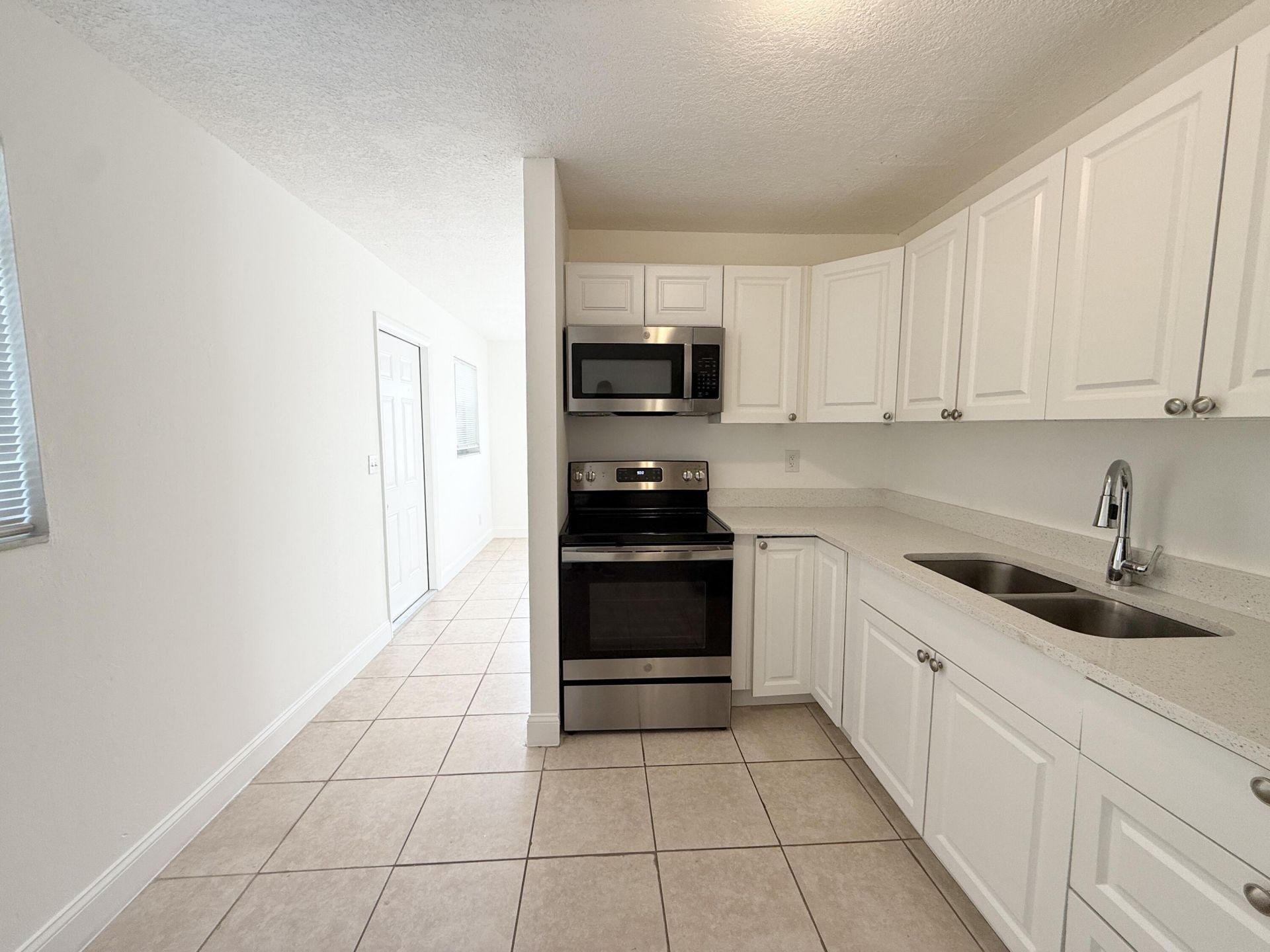 906 Foresteria Drive, Lake Park, FL 33403 Photo