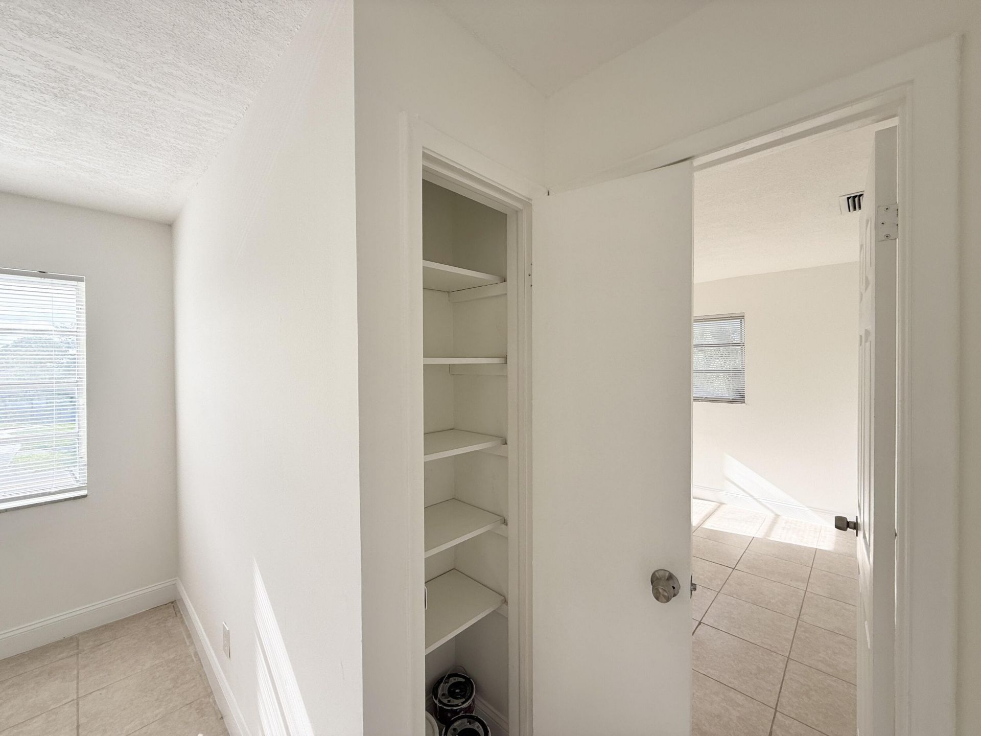 906 Foresteria Drive, Lake Park, FL 33403 Photo