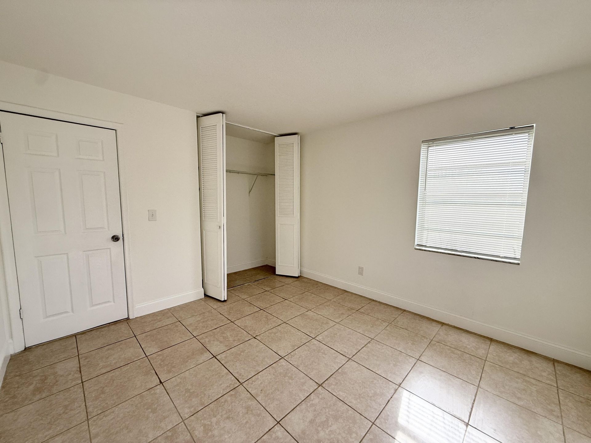 906 Foresteria Drive, Lake Park, FL 33403 Photo