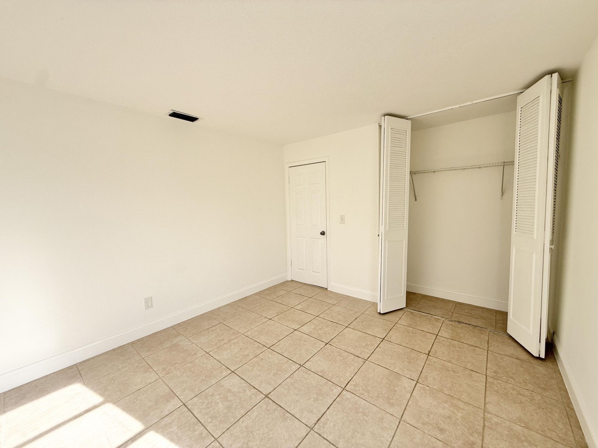 906 Foresteria Drive, Lake Park, FL 33403 Photo