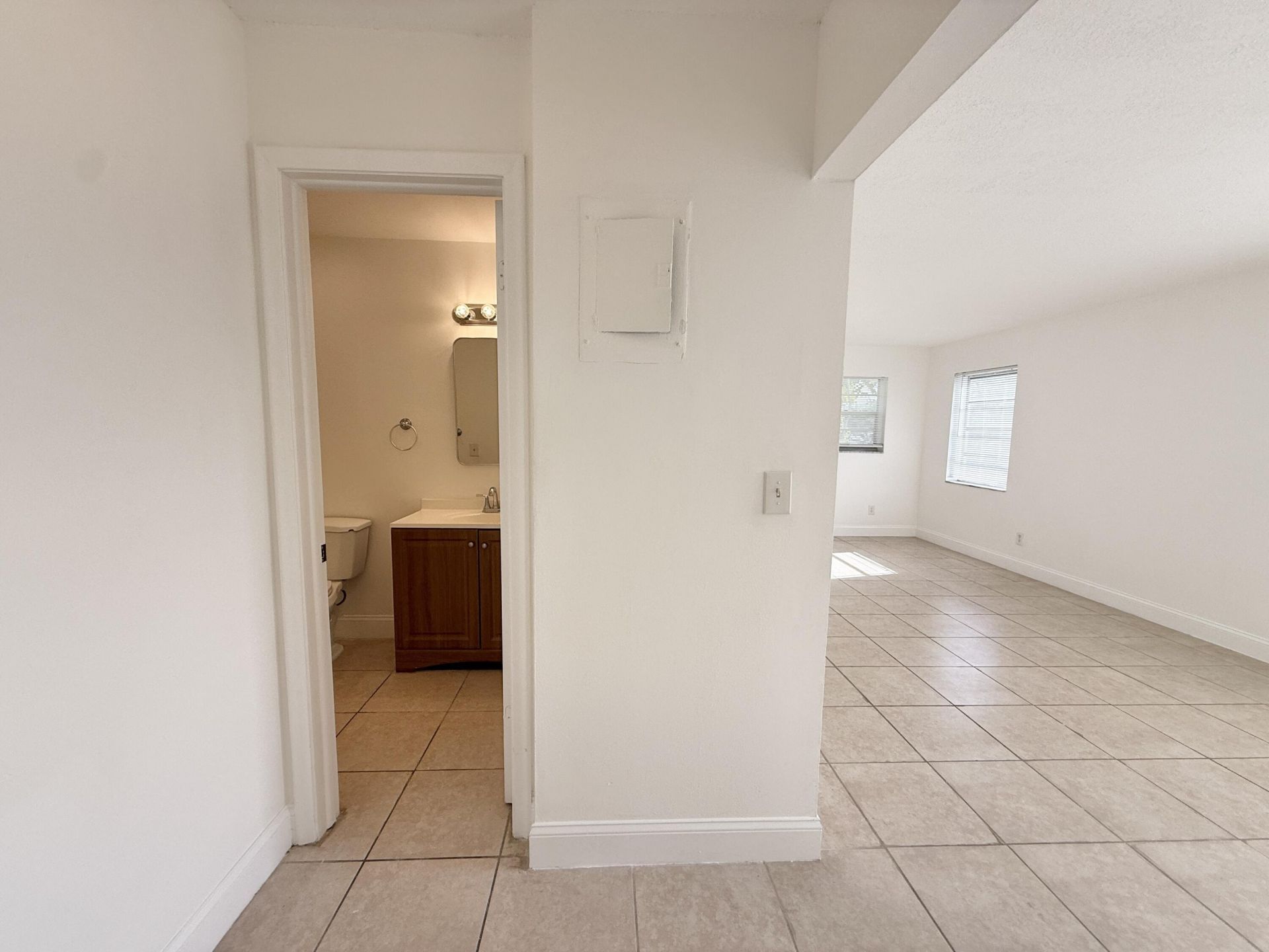 906 Foresteria Drive, Lake Park, FL 33403 Photo
