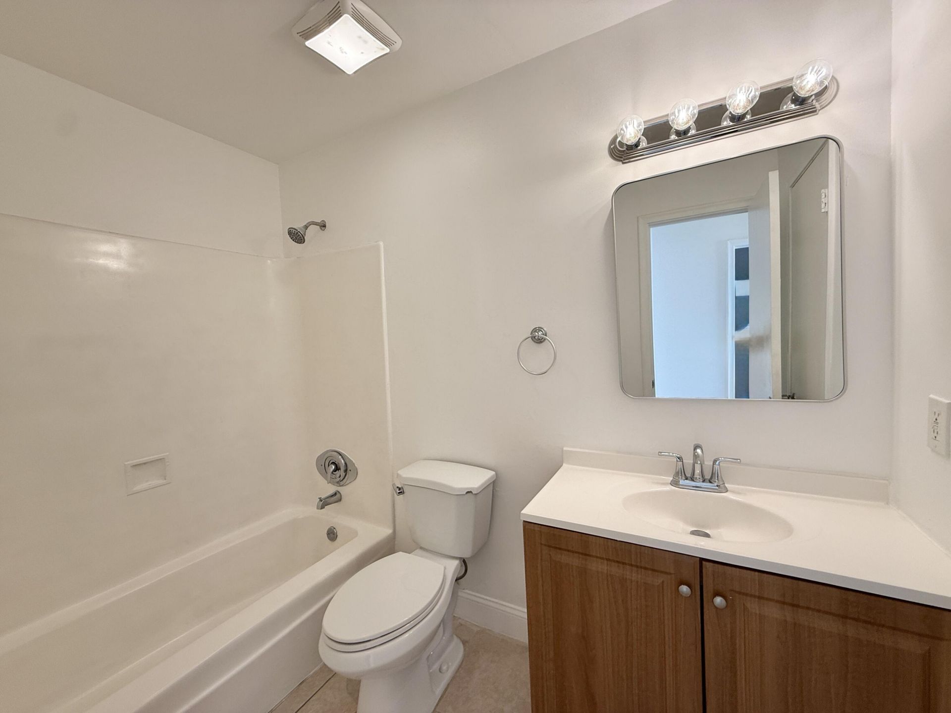 906 Foresteria Drive, Lake Park, FL 33403 Photo