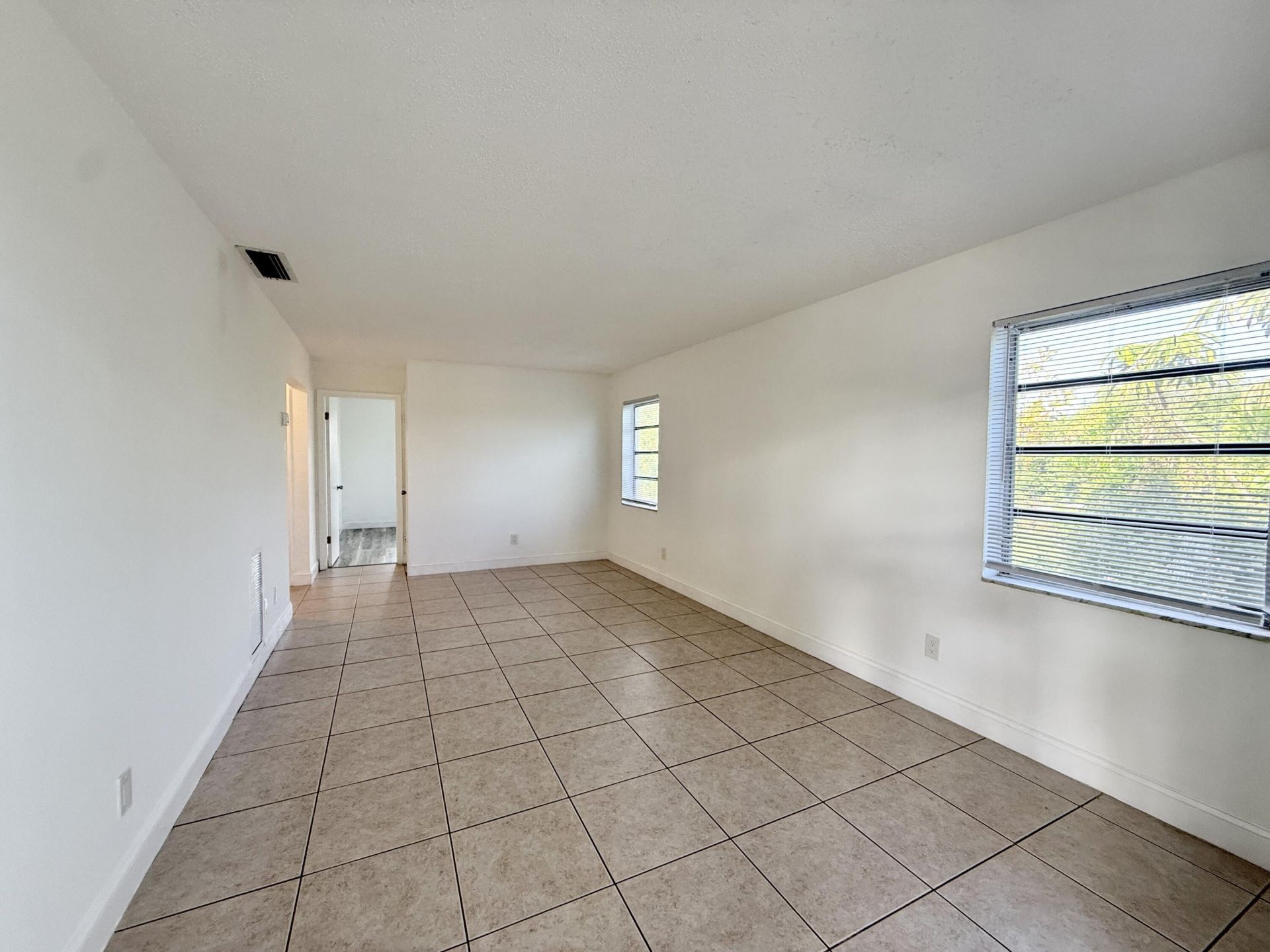 906 Foresteria Drive, Lake Park, FL 33403 Photo