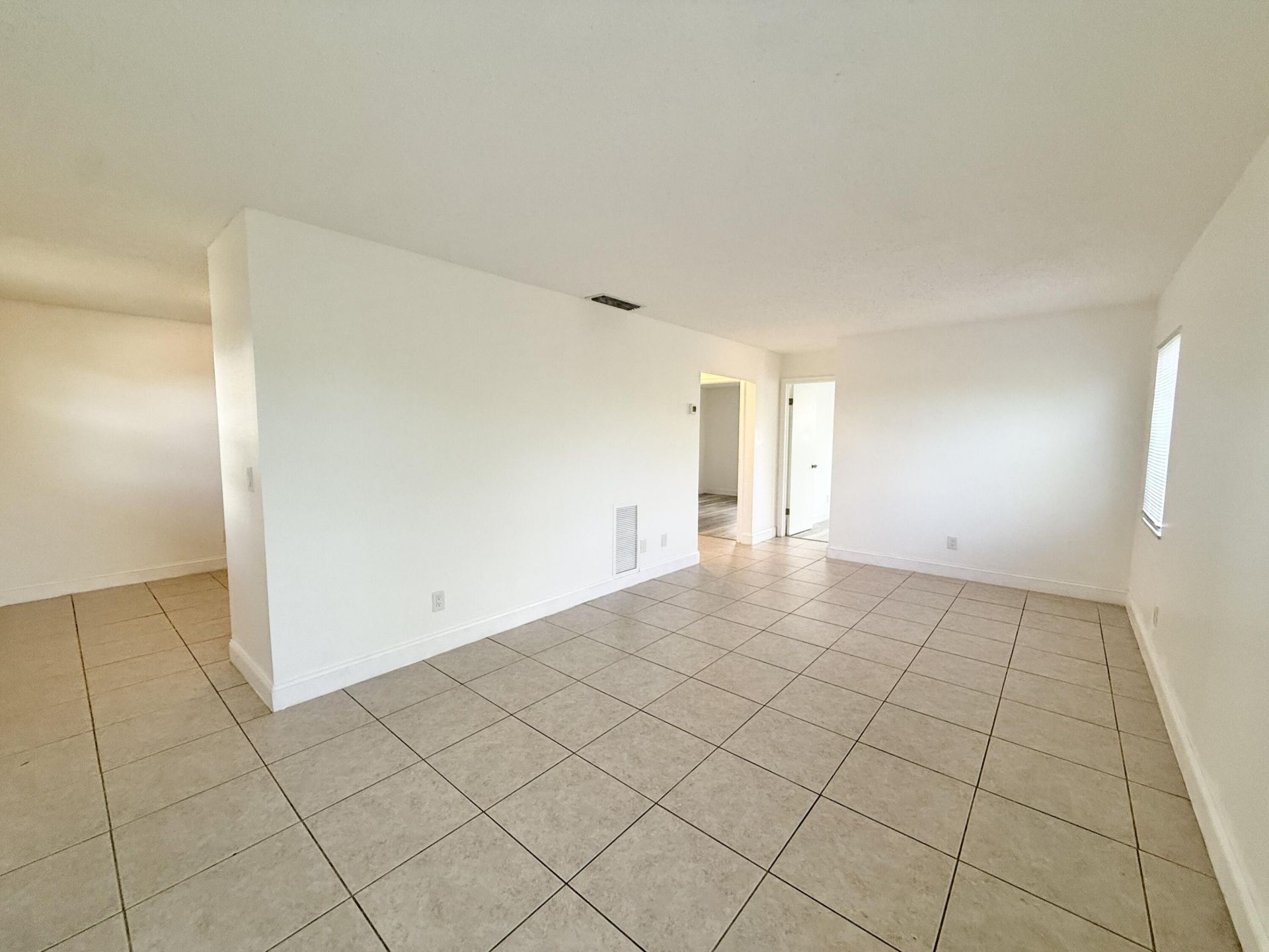 906 Foresteria Drive, Lake Park, FL 33403 Photo