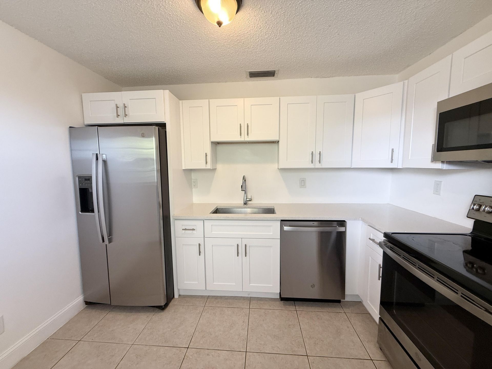 906 Foresteria Drive, Lake Park, FL 33403 Photo