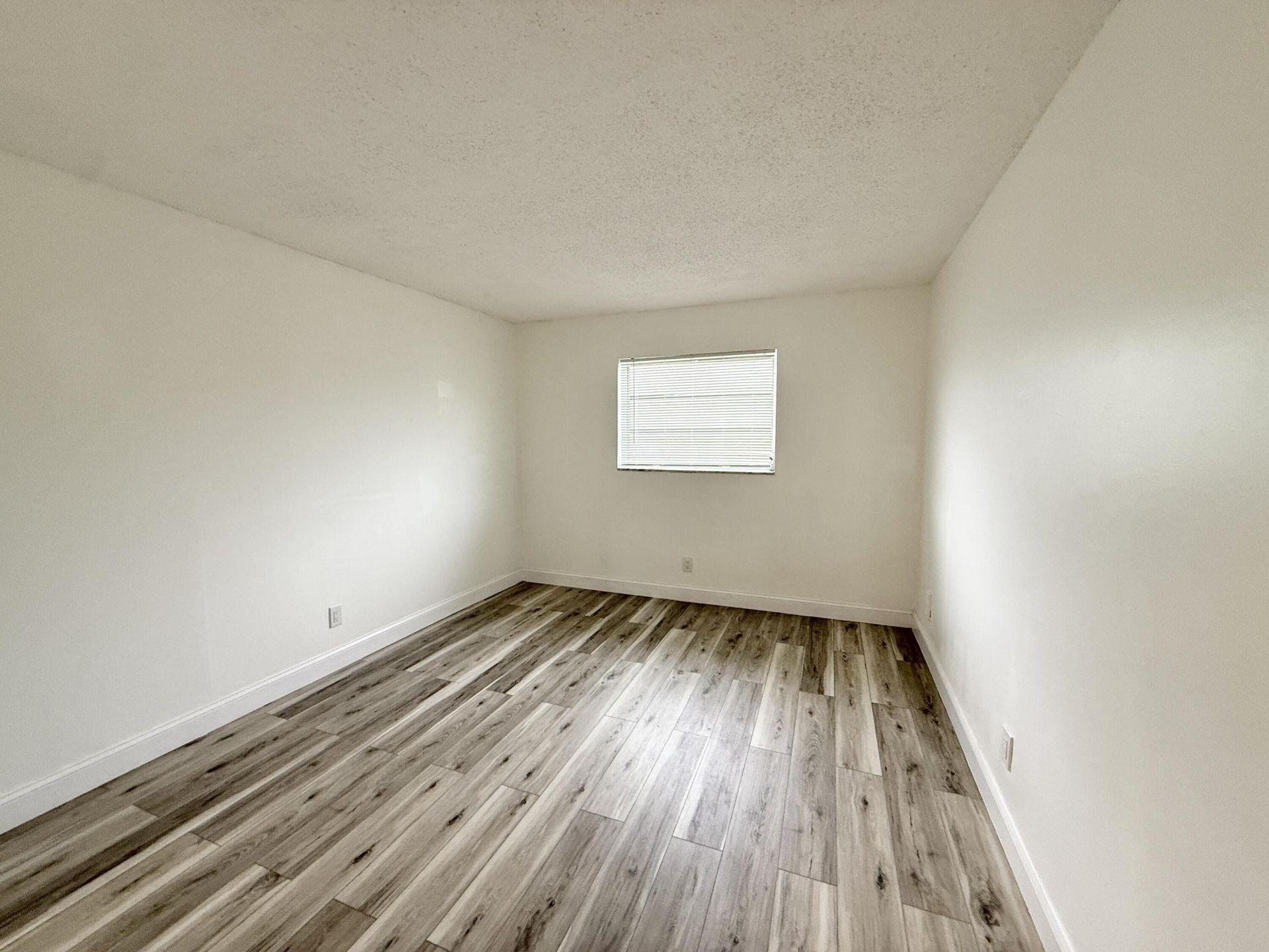 906 Foresteria Drive, Lake Park, FL 33403 Photo