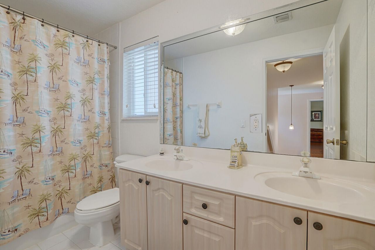 317 E Garden Cove Circle, Davie, FL 33325 Photo
