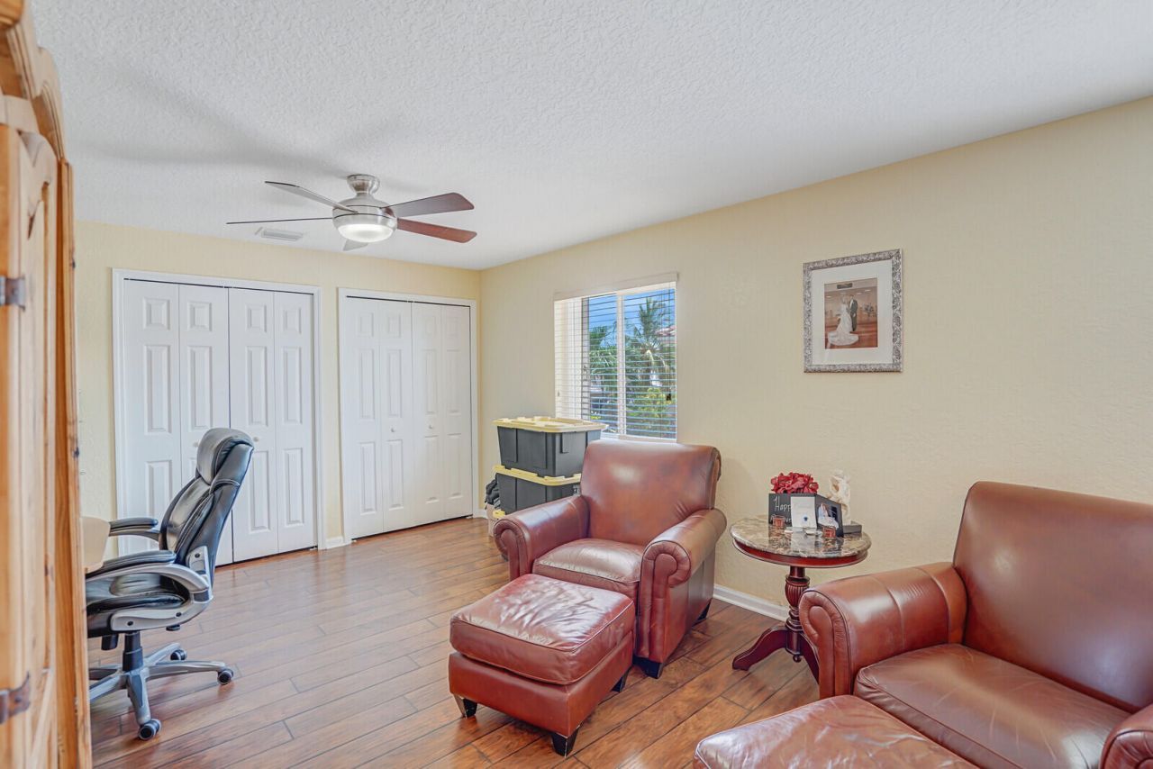 317 E Garden Cove Circle, Davie, FL 33325 Photo
